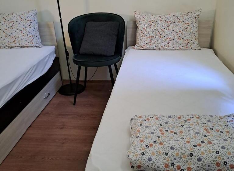 Четырехместный Номер Economy, Ivory Tower Hostel