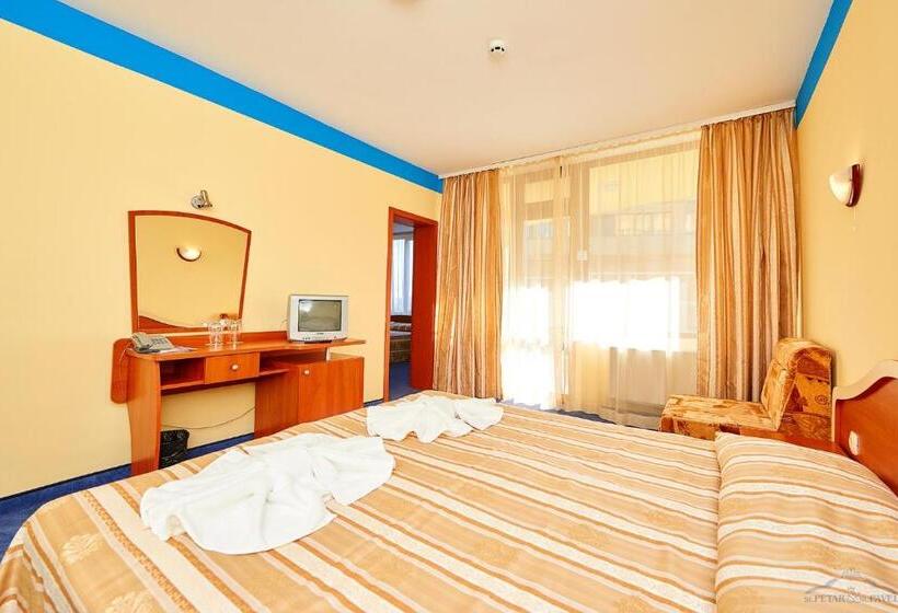 Апартаменты 2 Спальни с Балконом, Petar And Pavel Hotel & Relax Center