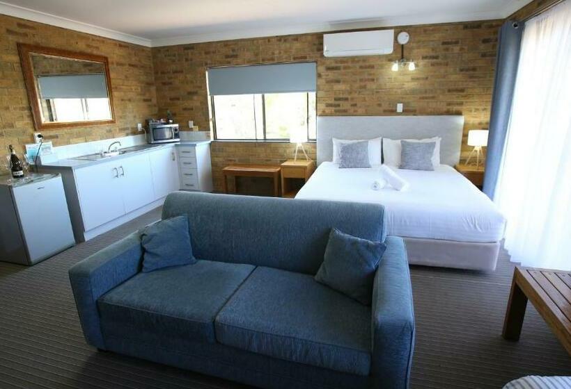Family Suite, Hawks Nest Motel