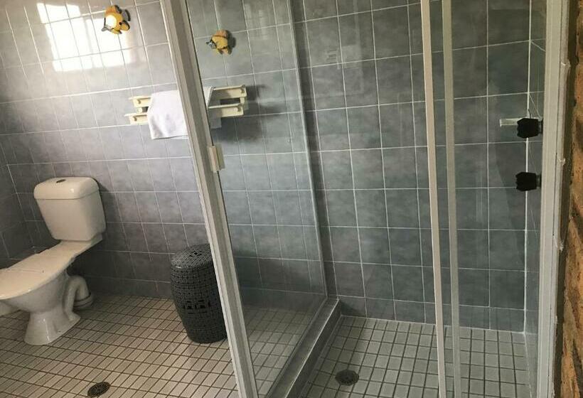 Апартаменты 1 Спальня Вид на Бассейн, Hawks Nest Motel