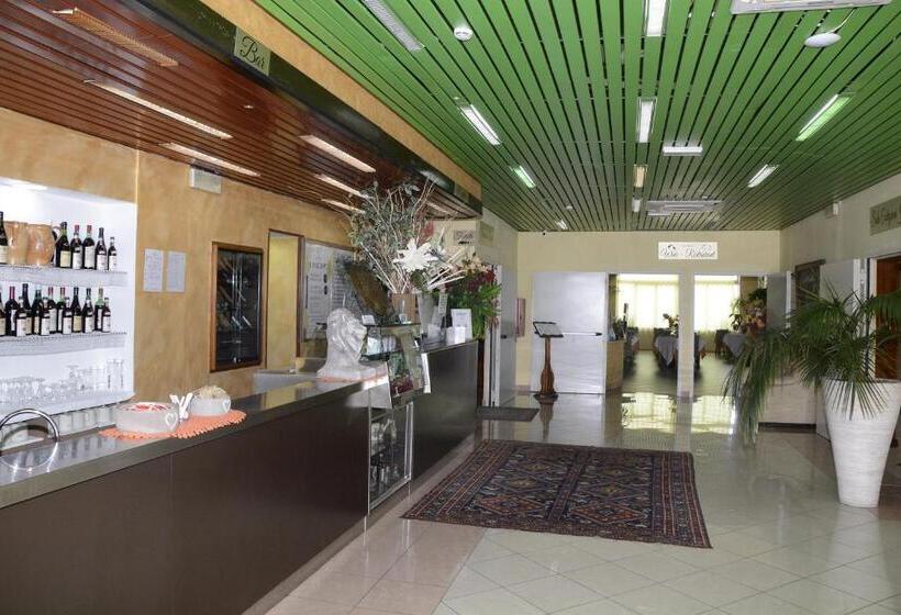 اتاق استاندارد سه نفره, Il Parco   Parking Free & Restaurant