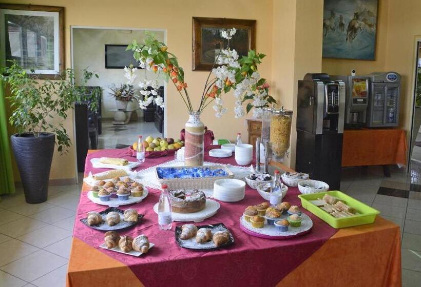 اتاق استاندارد چهار تخته, Il Parco   Parking Free & Restaurant