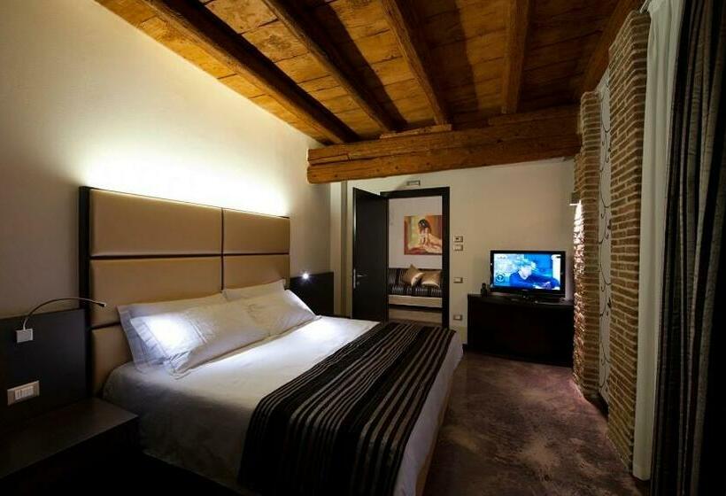 Полулюкс, Villa Solaris Hotel & Residence
