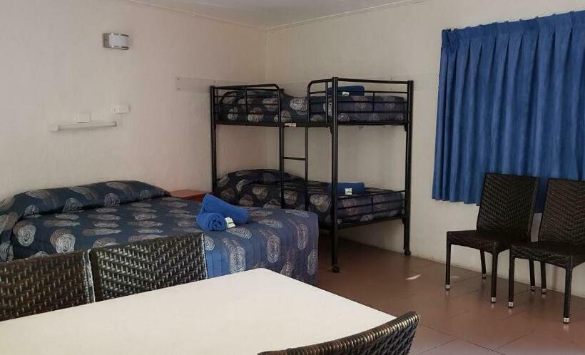 패밀리 룸, Mango Tree Motel