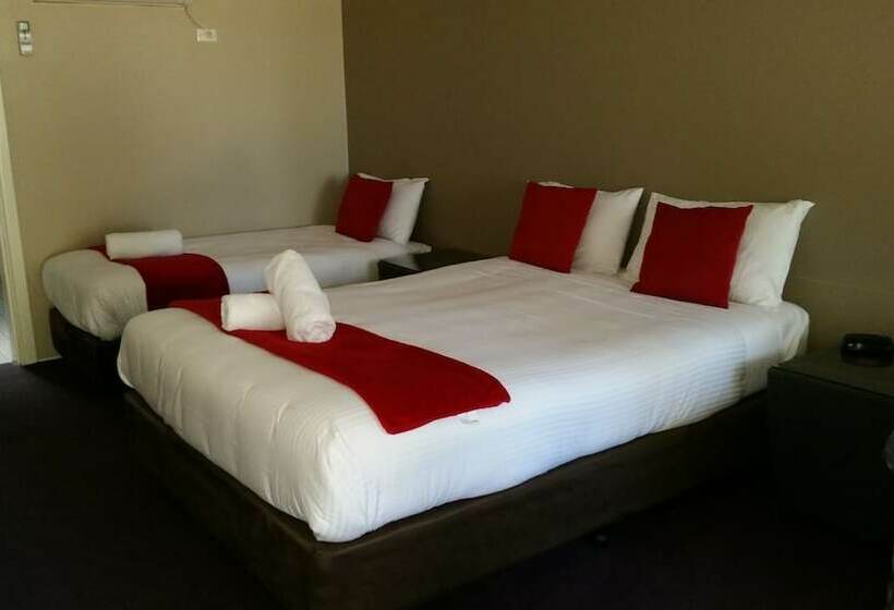 패밀리 룸, Moruya Motel