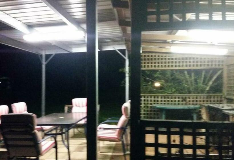 家庭间, Moruya Motel