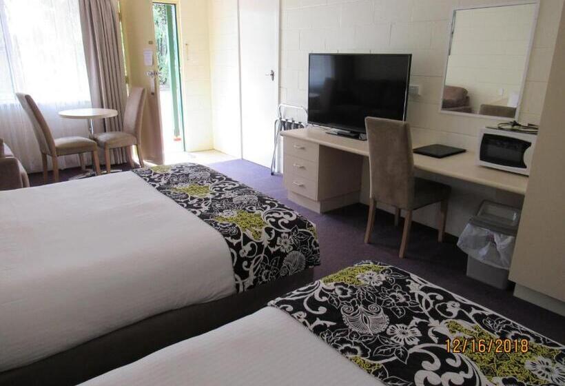 家庭间, Moruya Motel