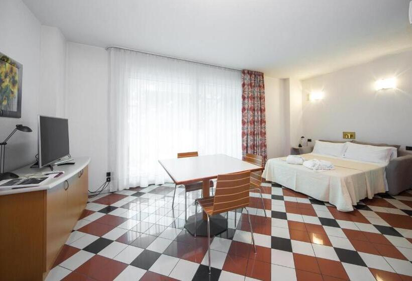 스탠다드 발코니 스튜디오, Piazzi House