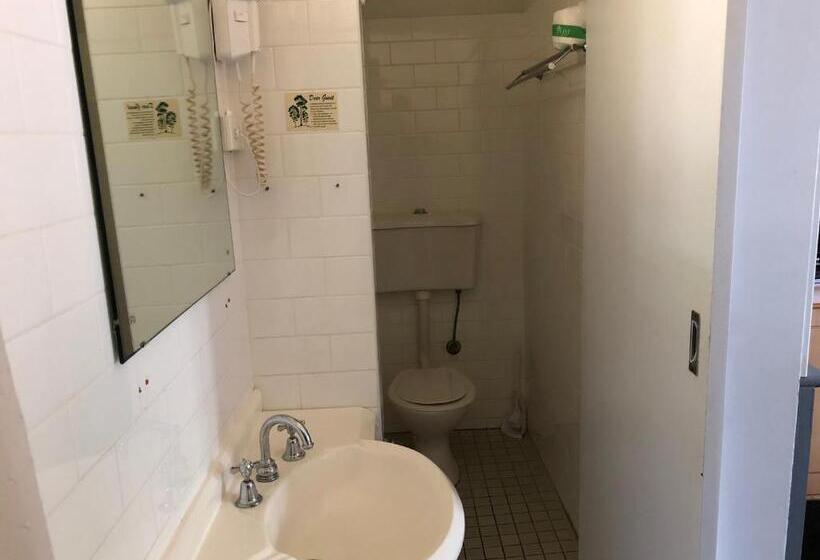 Четырехместный Номер Стандарт, Squid S Ink Motel