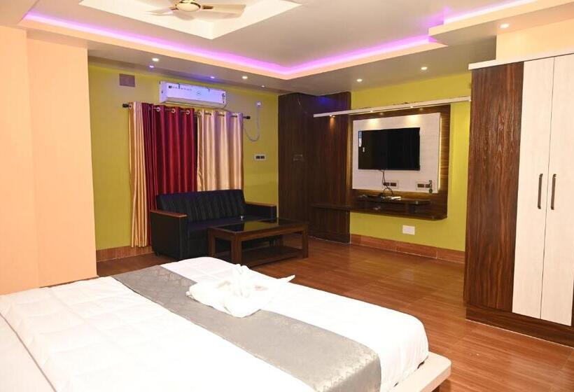 带大床的高级房间, Tulusi Inn ! Bolpur, Shantiniketan