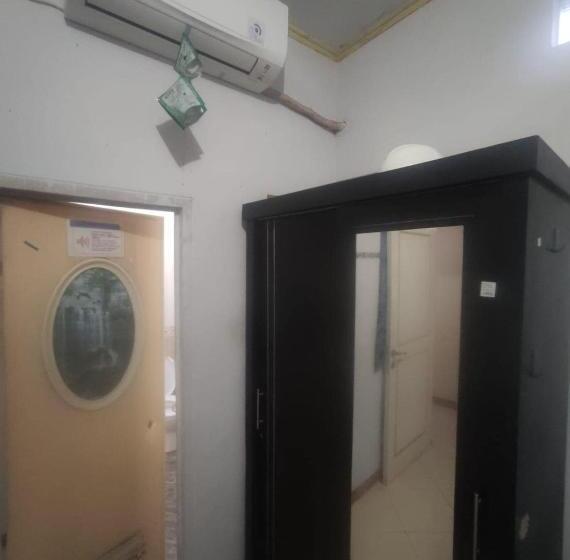 Номер Superior Одноместный, Spot On 93853 Budi Residence 2