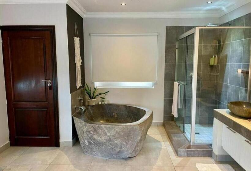 ویلای لوکس 1 خوابه, Casa Bali Resort