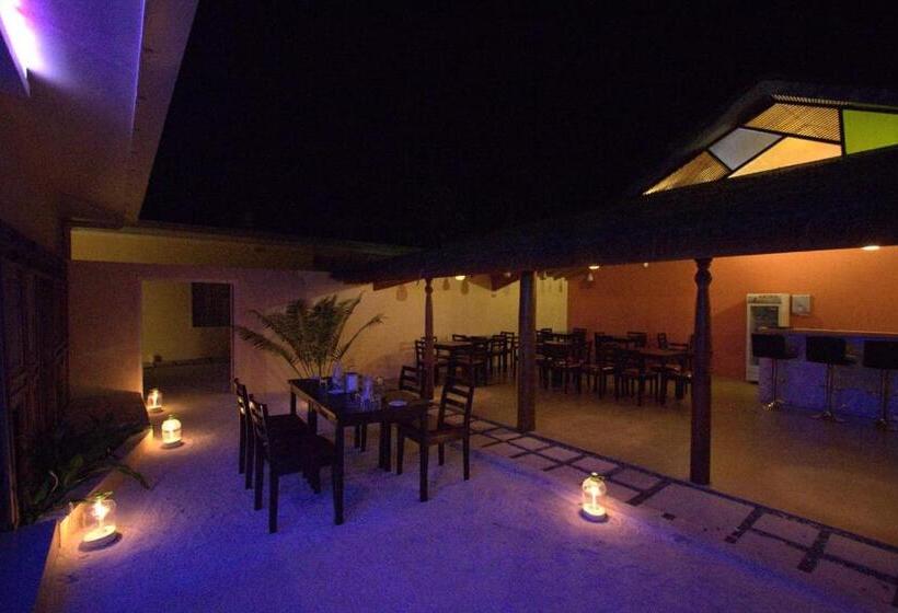 اتاق استاندارد با تخت بزرگ, Picturesque Luxury Hotel Close To Beach