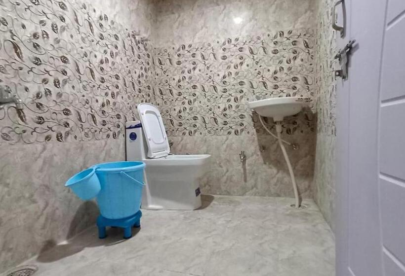 스탠다드 트리플 룸, Shiv Shakti Homestay   Near Isbt, Bypass Mc Parking, Hpu, And Advance Study