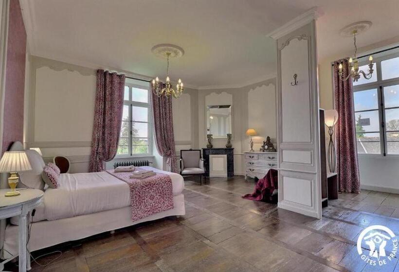 Номер Deluxe, Chateau De La Giraudais