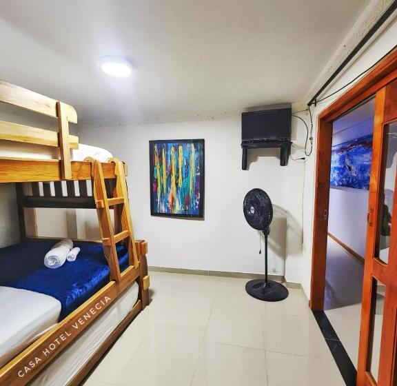 4인용 스탠다드 룸, Casa Hotel Venecia