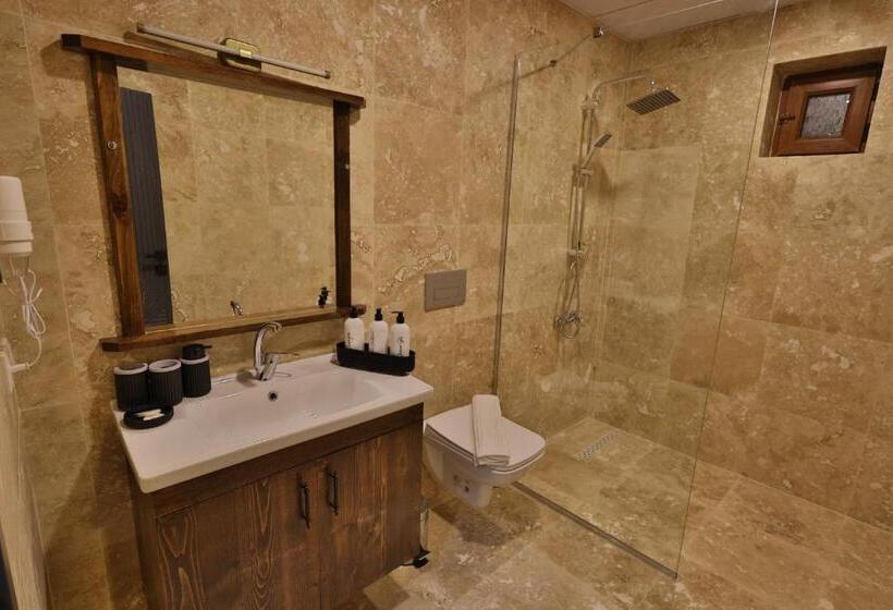 Номер Superior, Yellow Stone House