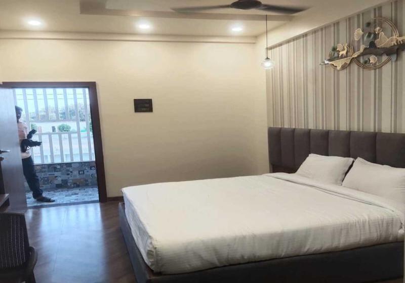 Номер Deluxe, Mahalaxmi Executive
