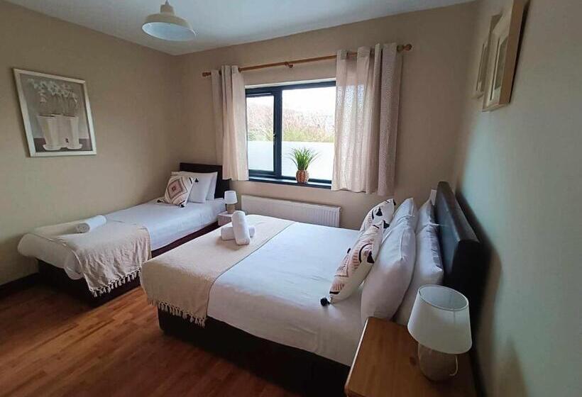 اتاق استاندارد سه نفره, Dingle Atlantic Lodge B&b