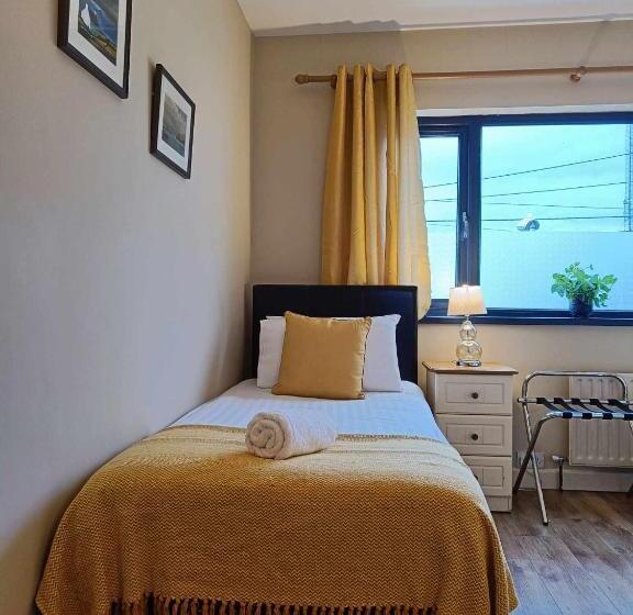 اتاق استاندارد سه نفره, Dingle Atlantic Lodge B&b