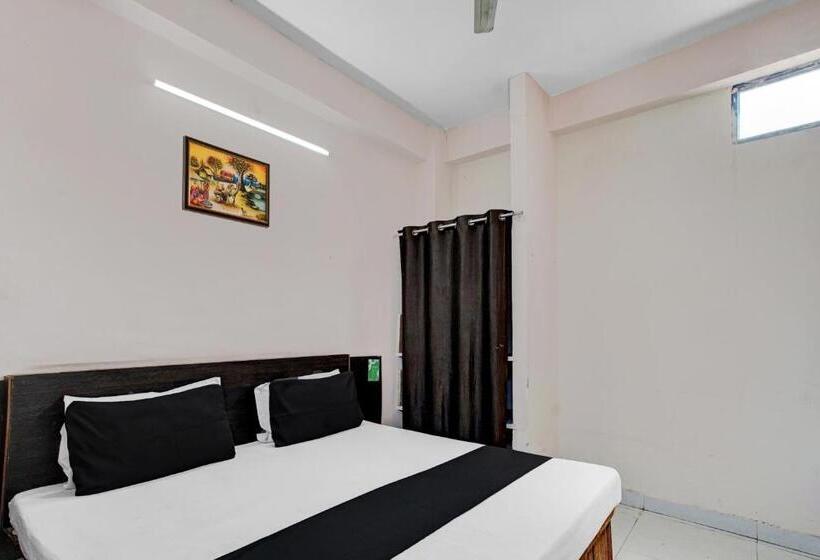 Трехместный Номер Классика, Oyo Hotel B Shiv Ji