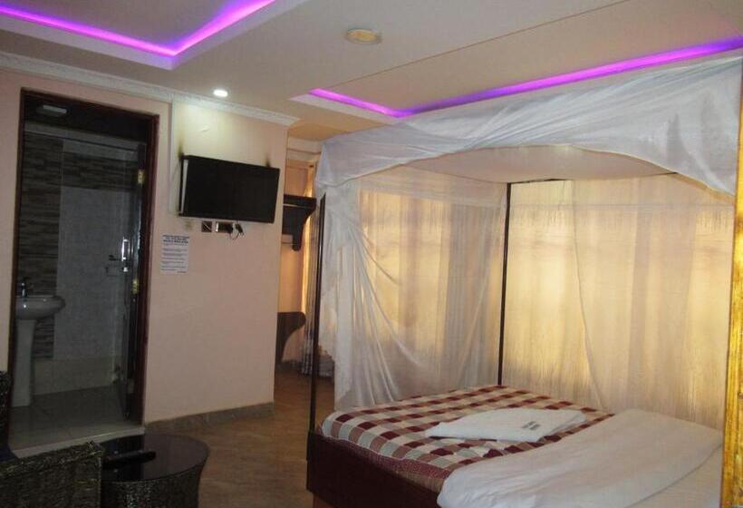 اتاق استاندارد یک نفره, Amazon Airbreeze Hotel Bungoma Town