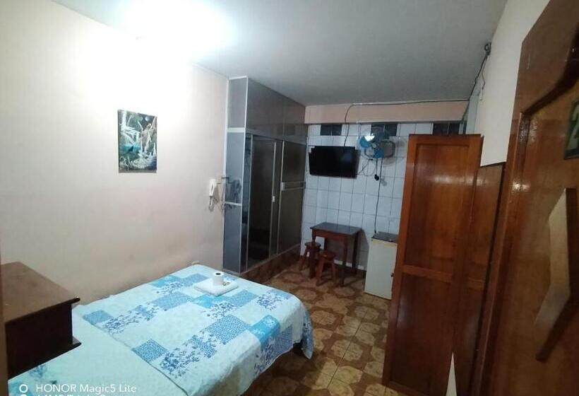 اتاق استاندارد یک نفره, Hostal Ucayali