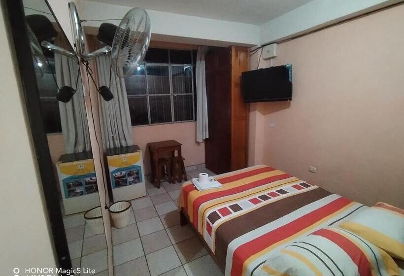 اتاق استاندارد یک نفره, Hostal Ucayali