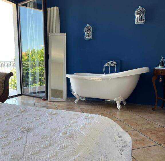 Deluxe Suite King Bed, The Tower Of The Old King