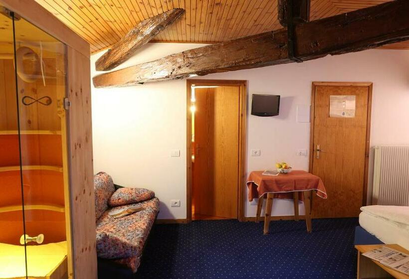 주니어 스위트, Albergo Due Spade