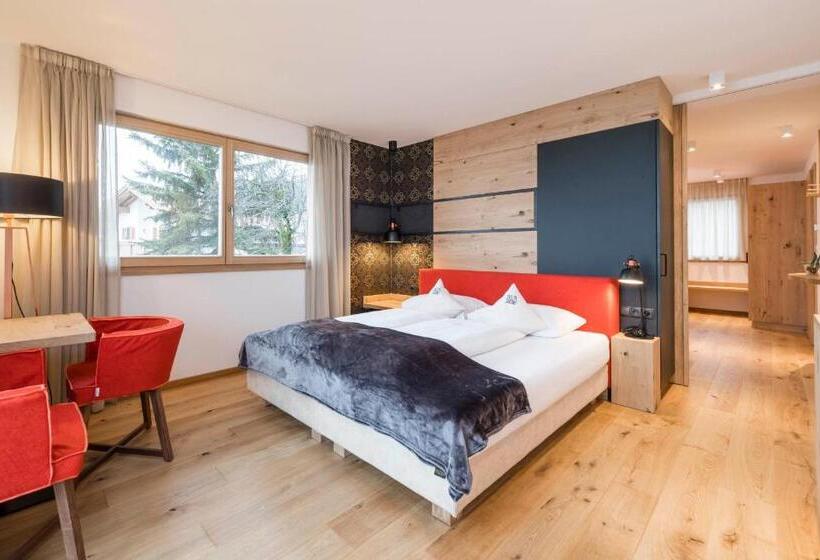 سوئیت با بالکن, Pension Haus Tirol