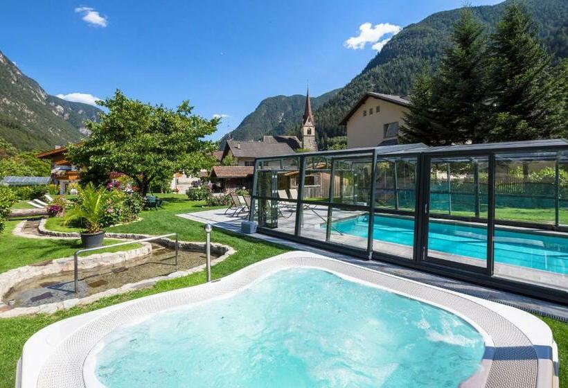 Номер Стандарт с Балконом, Zur Brücke   Your Home In Heart Of South Tyrol, With Brixencard And Free Parking
