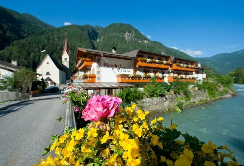 Номер Стандарт с Балконом, Zur Brücke   Your Home In Heart Of South Tyrol, With Brixencard And Free Parking