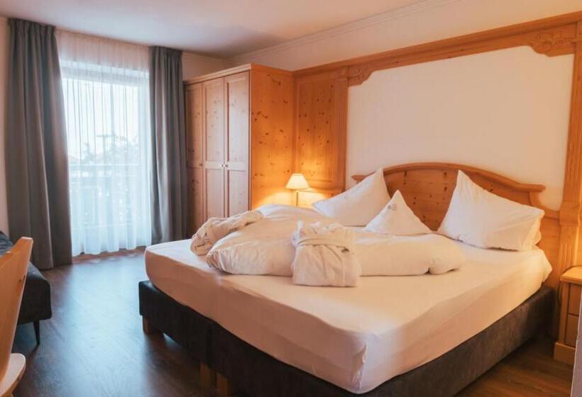 Номер Economy, Parkhotel Holzerhof
