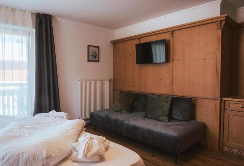 Номер Deluxe, Parkhotel Holzerhof