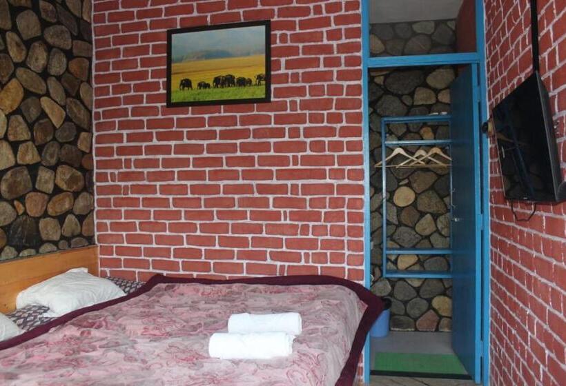 디럭스 룸, Corbett Safari Room & Adventure