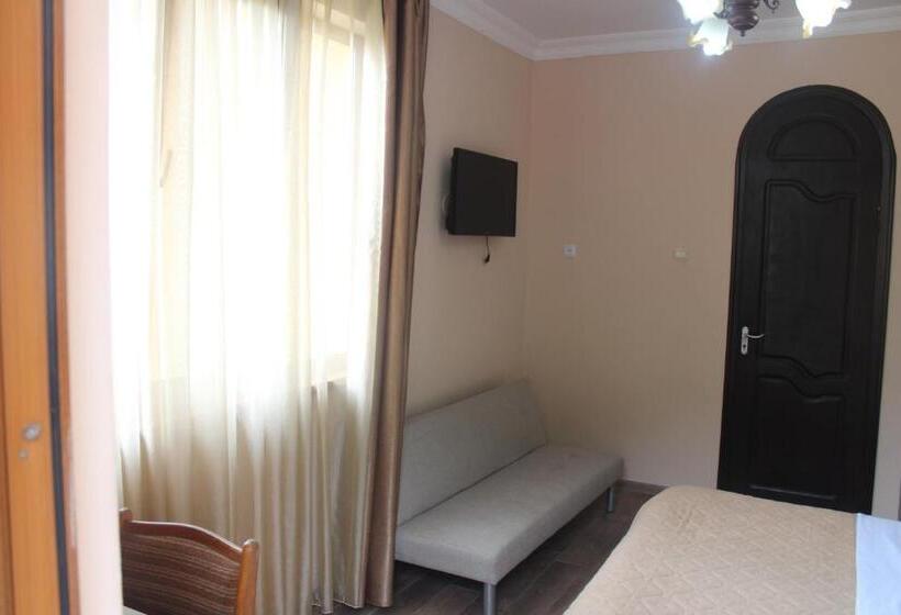 اتاق استاندارد, Deluxe Guest House