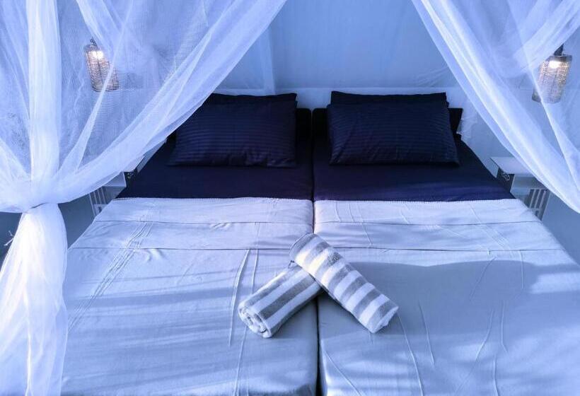 اتاق استاندارد با بالکن, Riu Del Mar Hostel