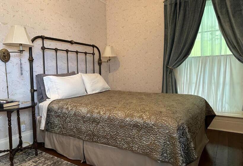 スタンダードルーム, Iron Gate Inn