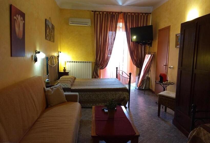 Üç Kişilik Standart Oda, Palazzo Aprile