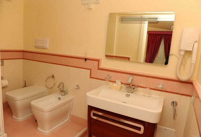 标准间, Albergo Le Dodici Lune