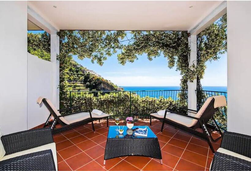 주니어 스위트 바다 전망, Pellegrino