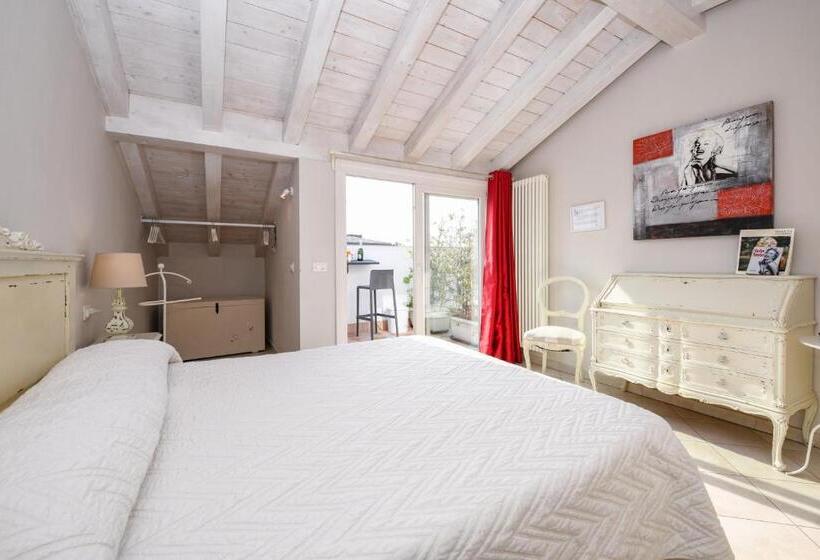 غرفة قياسية مطلّة علي البحيرة, Le Rêve   Lake View Rooms