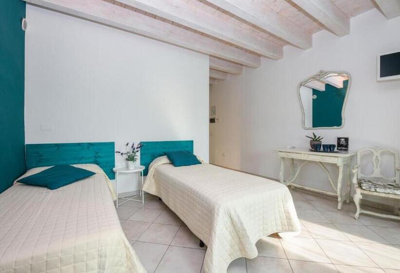غرفة ديلوكس رباعية, Le Rêve   Lake View Rooms