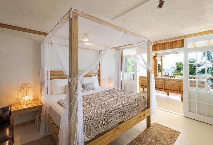 سوییت جونیور با چشم‌انداز دریا, Surfers Bay Resort