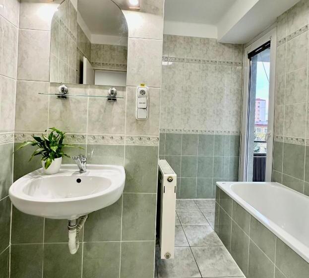 اتاق استاندارد سه نفره, Morava 311 Uherské Hradiště šafaříkova 855