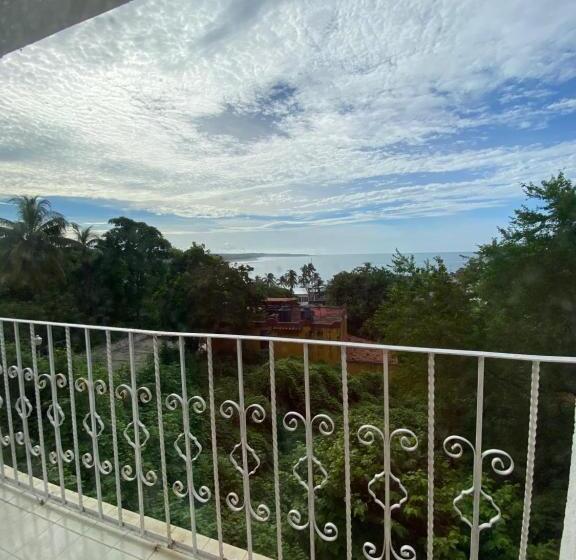 エコノミールーム, Villa Luz