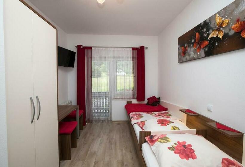 اتاق استاندارد با بالکن, Accommodation Resman