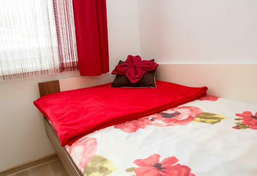 اتاق استاندارد با بالکن, Accommodation Resman