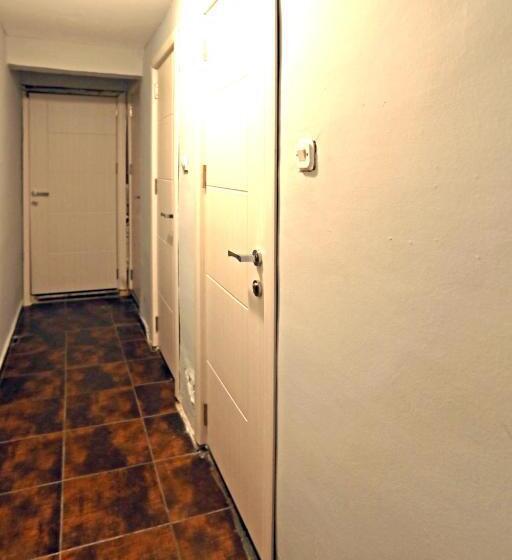 اتاق استاندارد چهارنفره با سرویس بهداشتی مشترک, Hostel 42